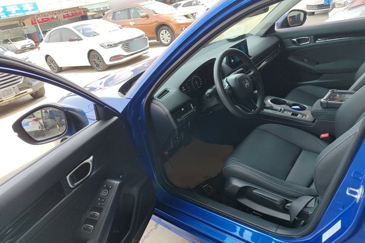 Used Honda Civic 2022 240TURBO CVT Dynamic Edition Driver Seat