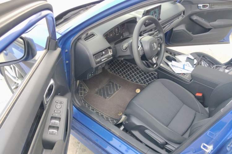 Used Honda Civic 2022 240TURBO CVT Dynamic Edition Driver Seat