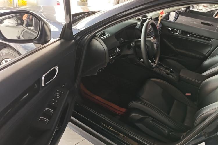 Used Honda Civic 2022 240TURBO CVT Dynamic Edition Driver Seat