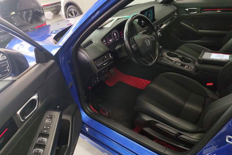 Used Honda Civic 2022 240TURBO CVT Dynamic Edition Driver Seat
