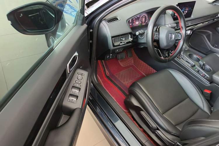 Used Honda Civic 2022 240TURBO CVT Dynamic Edition Driver Seat