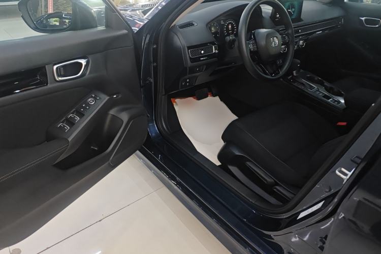 Used Honda Civic 2022 240TURBO CVT Dynamic Edition Driver Seat