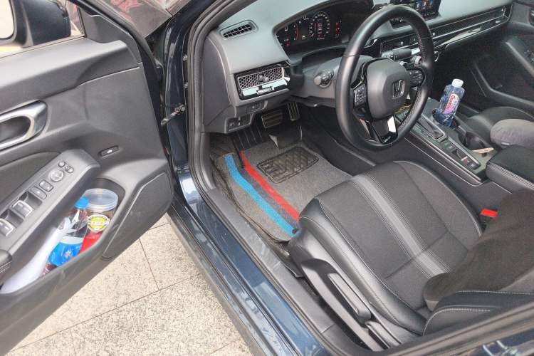 Used Honda Civic 2022 240TURBO CVT Dynamic Edition Driver Seat