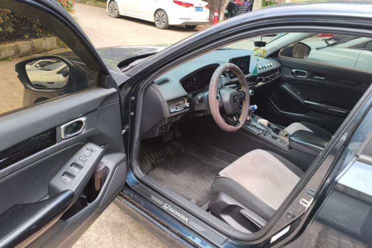 Used Honda Civic 2022 240TURBO CVT Dynamic Edition Driver Seat