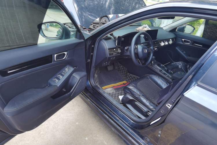 Used Honda Civic 2022 240TURBO CVT Dynamic Edition Driver Seat