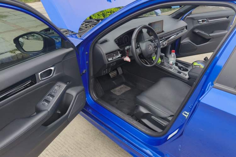 Used Honda Civic 2022 240TURBO CVT Dynamic Edition Driver Seat
