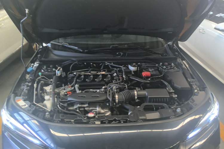 Used Honda Civic 2022 240TURBO CVT Dynamic Edition Engine Bay