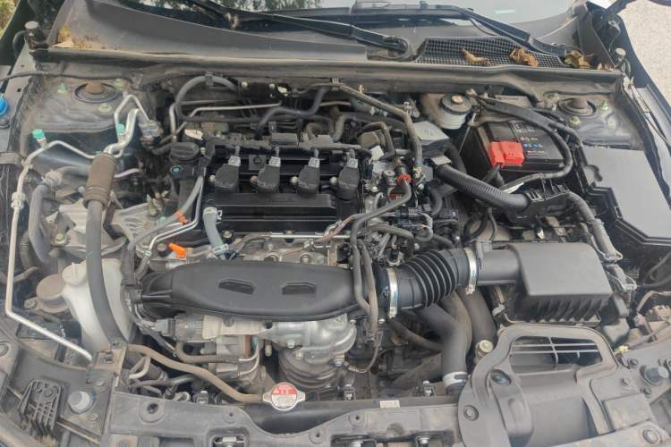 Used Honda Civic 2022 240TURBO CVT Dynamic Edition Engine Bay