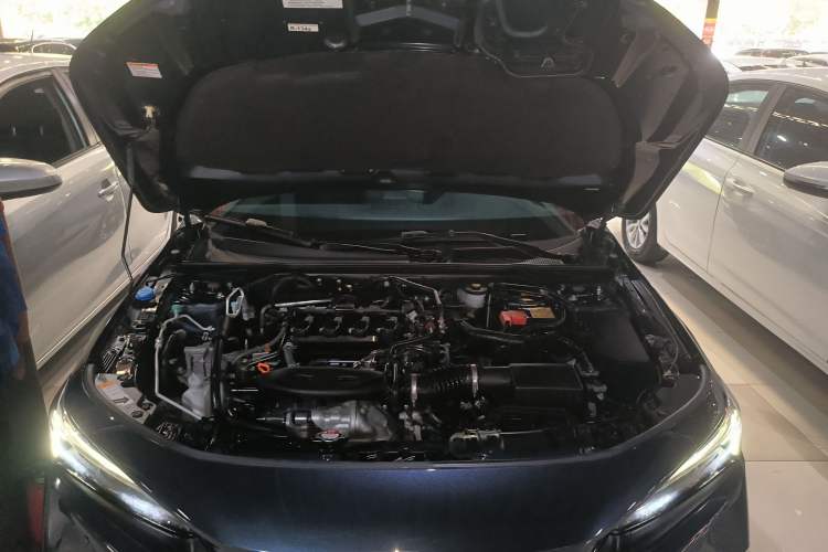 Used Honda Civic 2022 240TURBO CVT Dynamic Edition Engine Bay