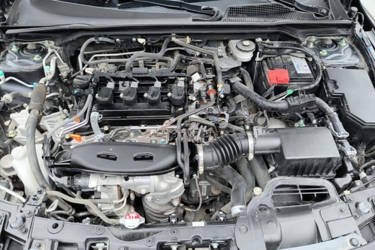 Used Honda Civic 2022 240TURBO CVT Dynamic Edition Engine Bay