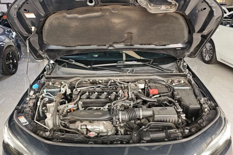 Used Honda Civic 2022 240TURBO CVT Dynamic Edition Engine Bay