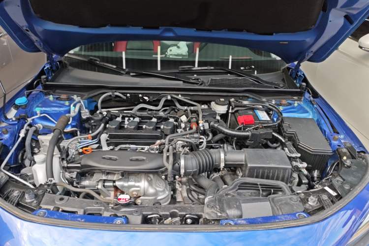 Used Honda Civic 2022 240TURBO CVT Dynamic Edition Engine Bay