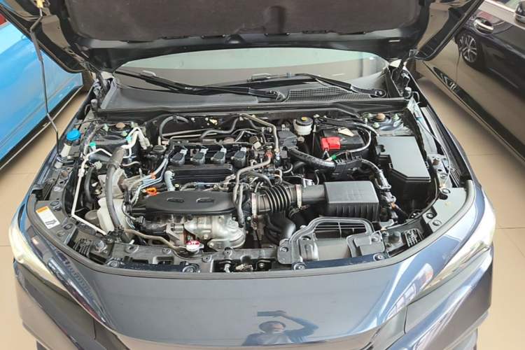 Used Honda Civic 2022 240TURBO CVT Dynamic Edition Engine Bay