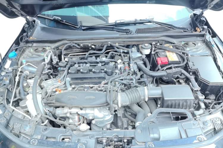 Used Honda Civic 2022 240TURBO CVT Dynamic Edition Engine Bay