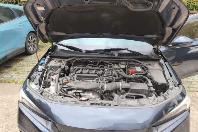 Used Honda Civic 2022 240TURBO CVT Dynamic Edition Engine Bay