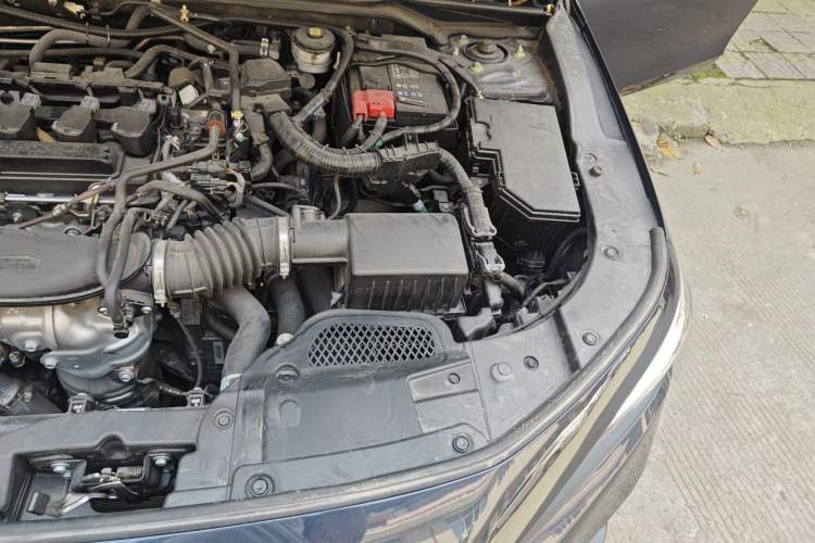 Used Honda Civic 2022 240TURBO CVT Dynamic Edition Engine Bay Left