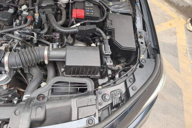 Used Honda Civic 2022 240TURBO CVT Dynamic Edition Engine Bay Left