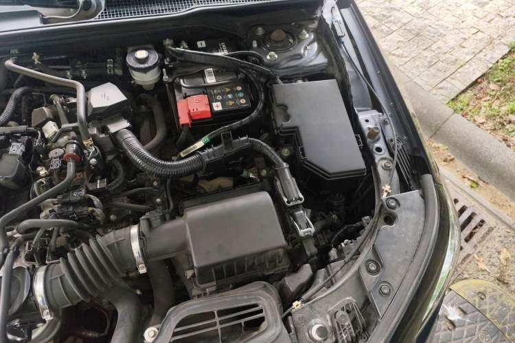 Used Honda Civic 2022 240TURBO CVT Dynamic Edition Engine Bay Left