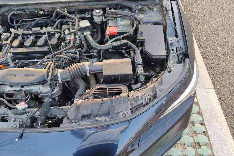 Used Honda Civic 2022 240TURBO CVT Dynamic Control Version Engine Bay Left