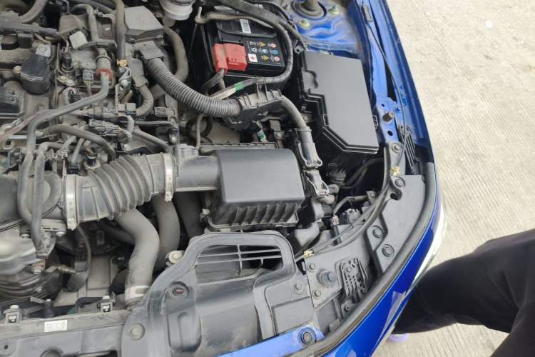 Used Honda Civic 2022 240TURBO CVT Dynamic Edition Engine Bay Left