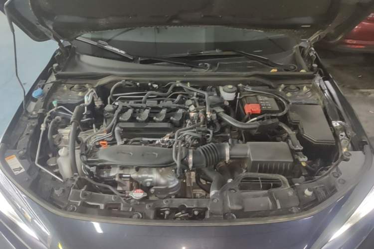 Used Honda Civic 2022 240TURBO CVT Dynamic Edition Engine Bay