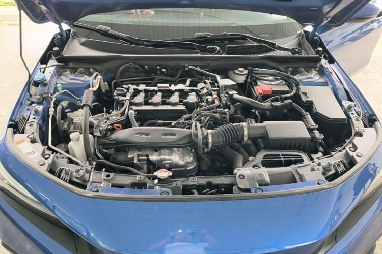 Used Honda Civic 2022 240TURBO CVT Dynamic Edition Engine Bay