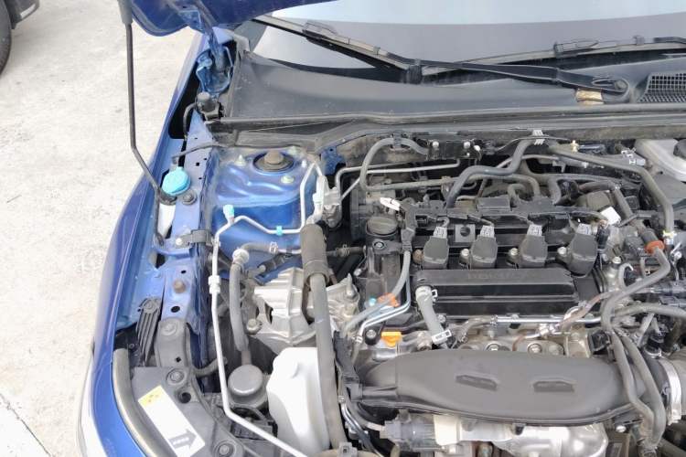 Used Honda Civic 2022 240TURBO CVT Dynamic Edition Engine Bay Right