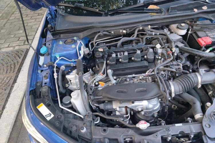Used Honda Civic 2022 240TURBO CVT Dynamic Edition Engine Bay Right
