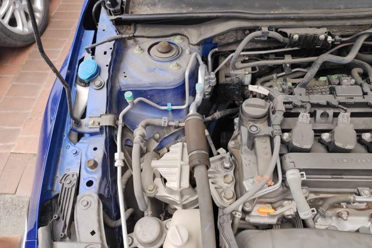 Used Honda Civic 2022 240TURBO CVT Dynamic Edition Engine Bay Right