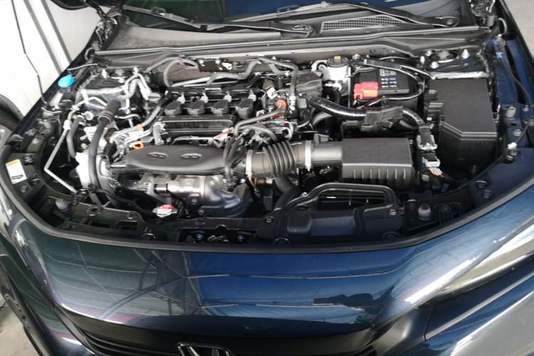 Used Honda Civic 2022 240TURBO CVT Dynamic Edition Engine Bay