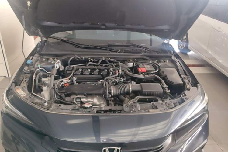Used Honda Civic 2022 240TURBO CVT Dynamic Edition Engine Bay