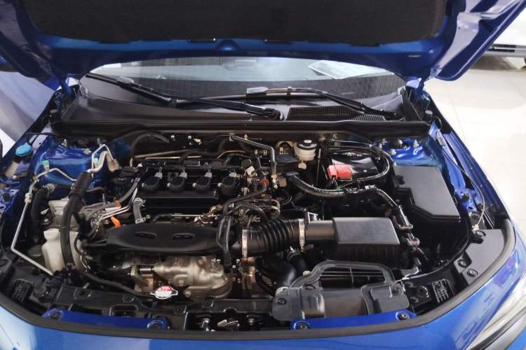 Used Honda Civic 2022 240TURBO CVT Dynamic Edition Engine Bay