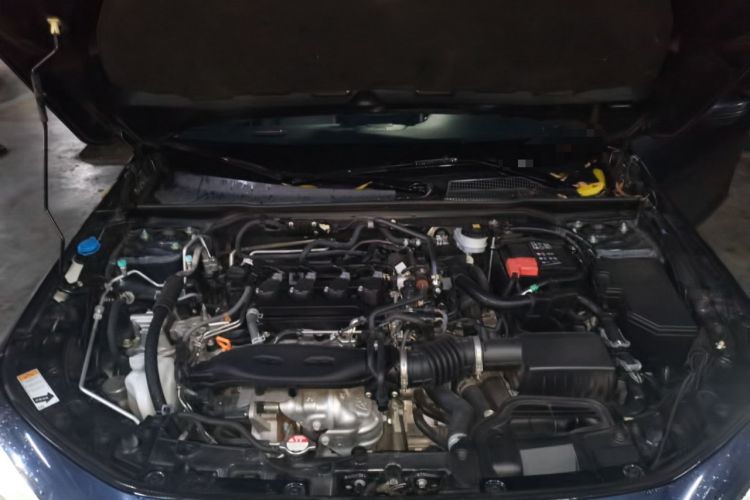 Used Honda Civic 2022 240TURBO CVT Dynamic Edition Engine Bay