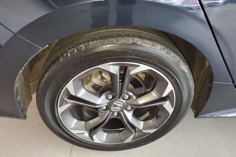 Used Honda Civic 2022 240TURBO CVT Dynamic Control Version Exterior 5