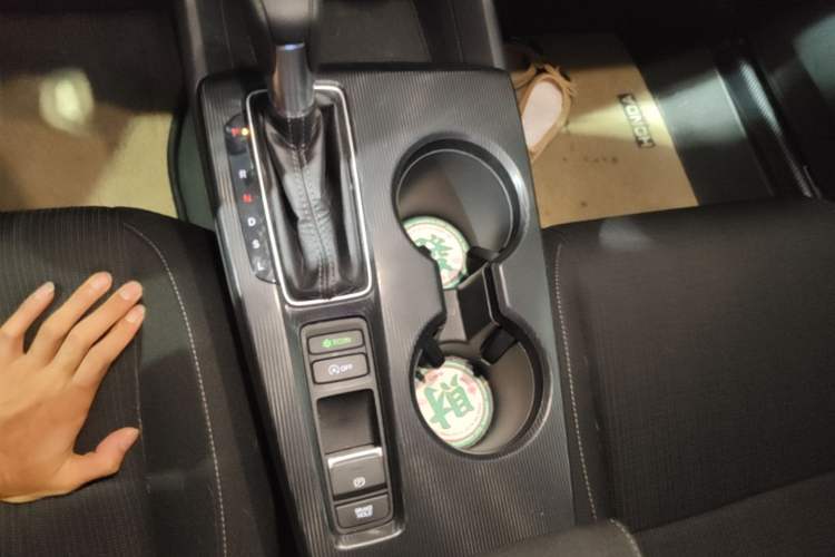 Used Honda Civic 2022 240TURBO CVT Dynamic Edition Gear Lever