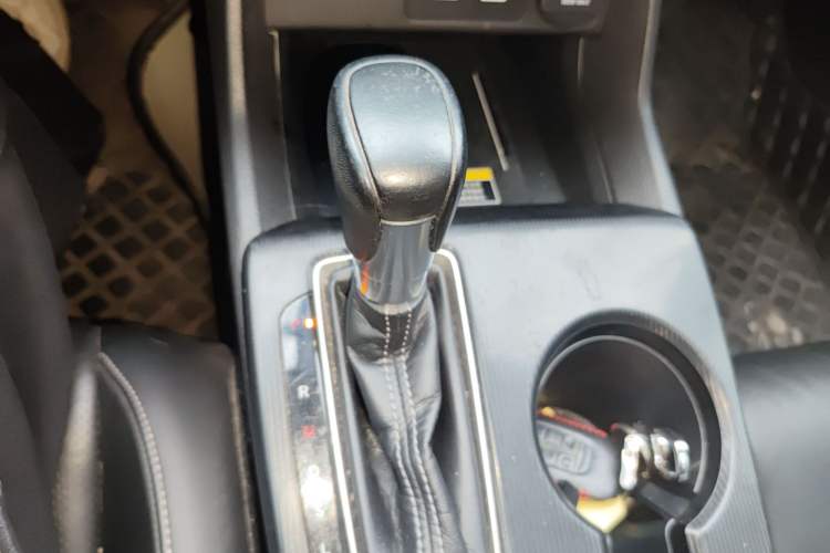 Used Honda Civic 2022 240TURBO CVT Dynamic Control Version Gear Lever