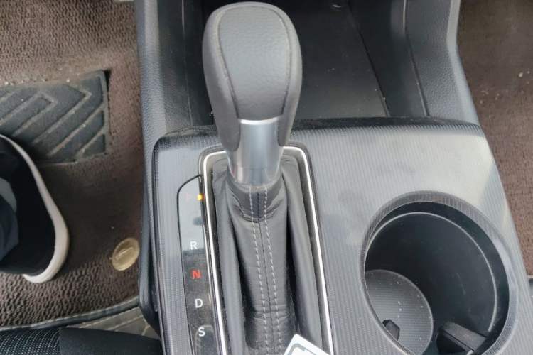 Used Honda Civic 2022 240TURBO CVT Dynamic Edition Gear Lever