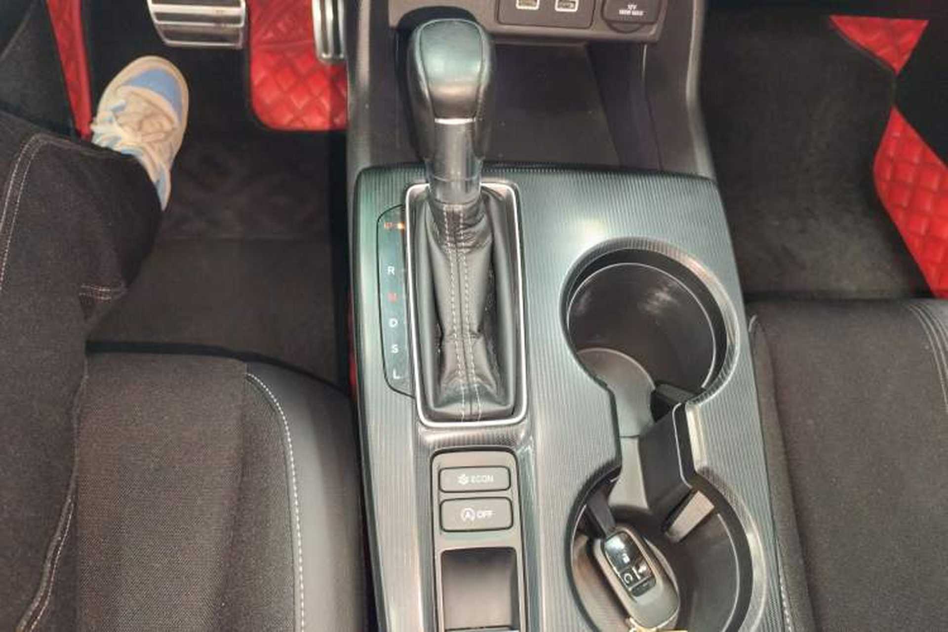 Used Honda Civic 2022 240TURBO CVT Dynamic Edition Gear Lever