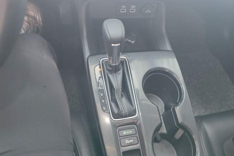 Used Honda Civic 2022 240TURBO CVT Dynamic Edition Gear Lever