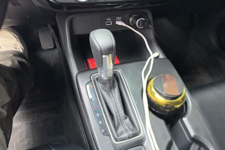Used Honda Civic 2022 240TURBO CVT Dynamic Edition Gear Lever