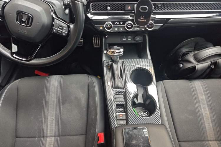 Used Honda Civic 2022 240TURBO CVT Dynamic Edition Gear Lever