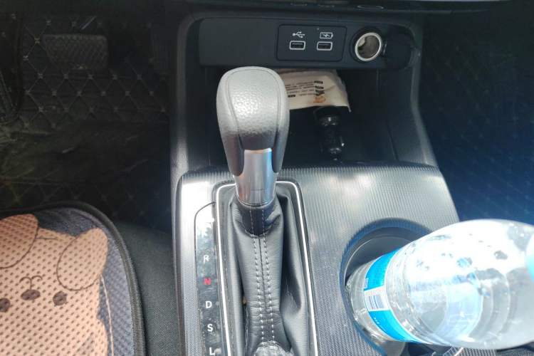 Used Honda Civic 2022 240TURBO CVT Dynamic Edition Gear Lever
