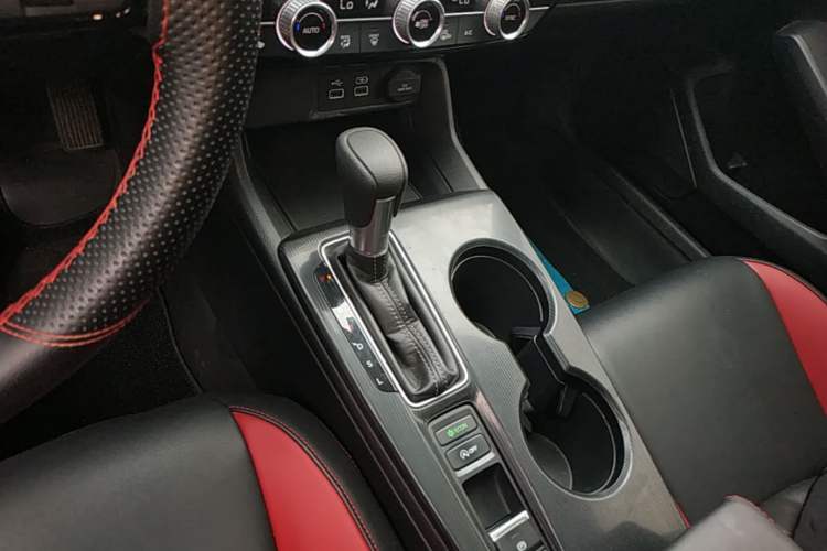 Used Honda Civic 2022 240TURBO CVT Dynamic Edition Gear Lever