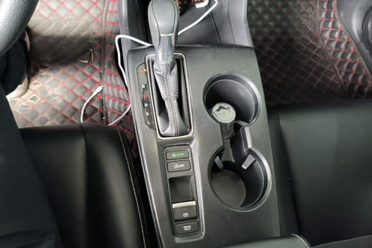 Used Honda Civic 2022 240TURBO CVT Dynamic Edition Gear Lever