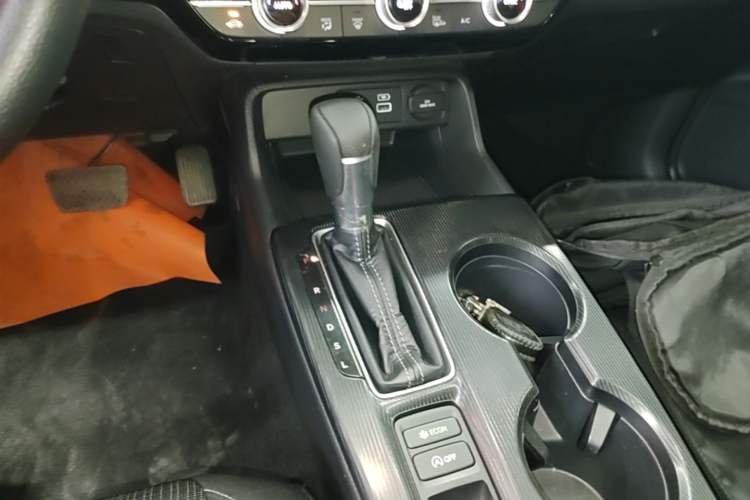 Used Honda Civic 2022 240TURBO CVT Dynamic Edition Gear Lever