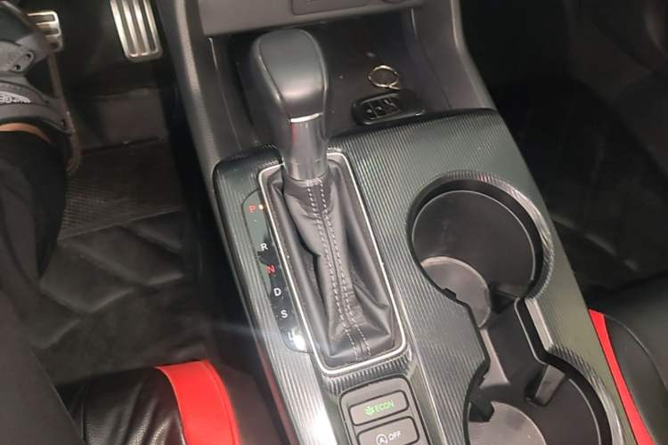 Used Honda Civic 2022 240TURBO CVT Dynamic Edition Gear Lever