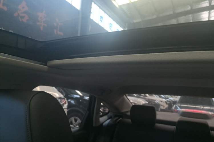 Used Honda Civic 2022 240TURBO CVT Dynamic Edition Headliner