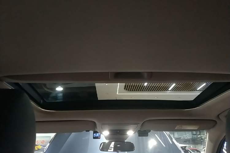 Used Honda Civic 2022 240TURBO CVT Dynamic Edition Headliner
