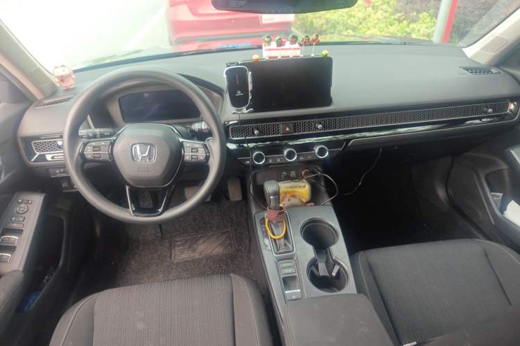 Used Honda Civic 2022 240TURBO CVT Dynamic Edition Interior 2