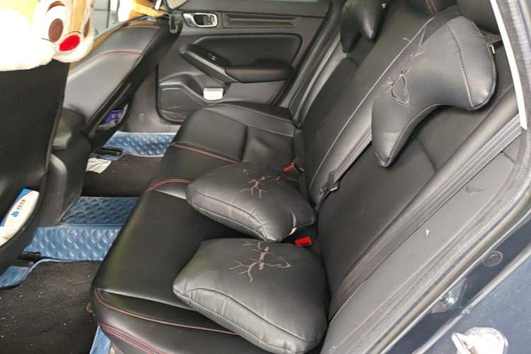 Used Honda Civic 2022 240TURBO CVT Dynamic Edition Interior 4